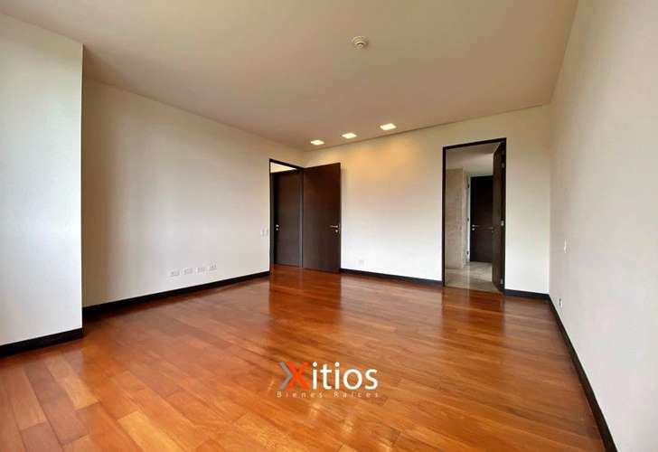 VENTA! Apartamento amplio y de lujo! Torre Pedregal! - Imagen 5