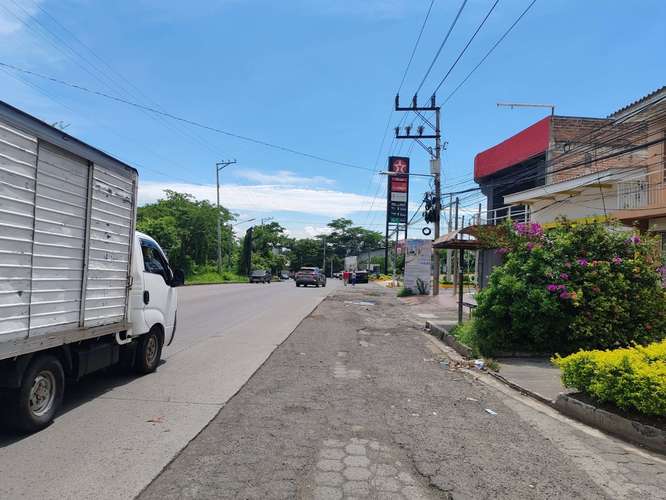 Carretera Panamericana, por Redondel Los Leones, Salida a La Union.