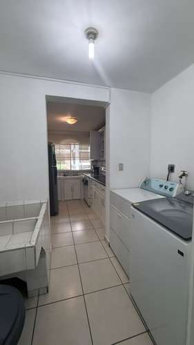 Alquiler de apartamento full amueblado Av. La Capilla de San Benito| Patio | 3 hab.| Hab. Serv.| a/c |$1300/mes.