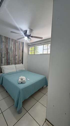 Alquiler de apartamento full amueblado Av. La Capilla de San Benito| Patio | 3 hab.| Hab. Serv.| a/c |$1300/mes.