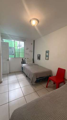 Alquiler de apartamento full amueblado Av. La Capilla de San Benito| Patio | 3 hab.| Hab. Serv.| a/c |$1300/mes.