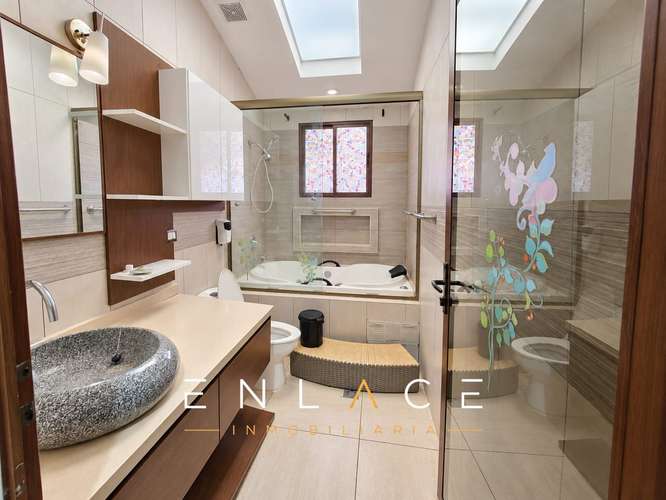 Alquiler de casa remodelada en Residencial Via del mar| Nuevo cuscatlán - Imagen 8