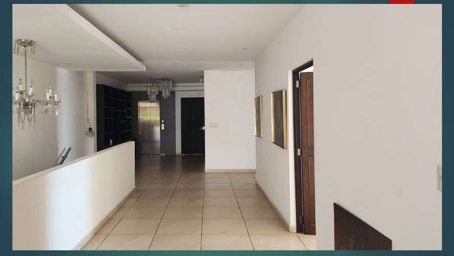 ALQUILER DE INMUEBLE CORPORATIVO DE TRES NIVELES UBICADO EN SAN BENITO. - Imagen 3