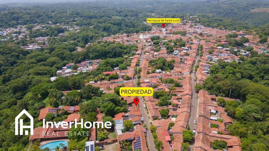 CASA CON  AMPLIO TERRENO EN VENTA, SUCHITOTO
