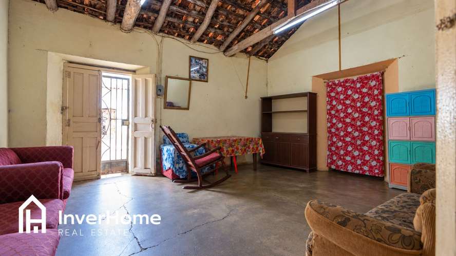 CASA CON  AMPLIO TERRENO EN VENTA, SUCHITOTO