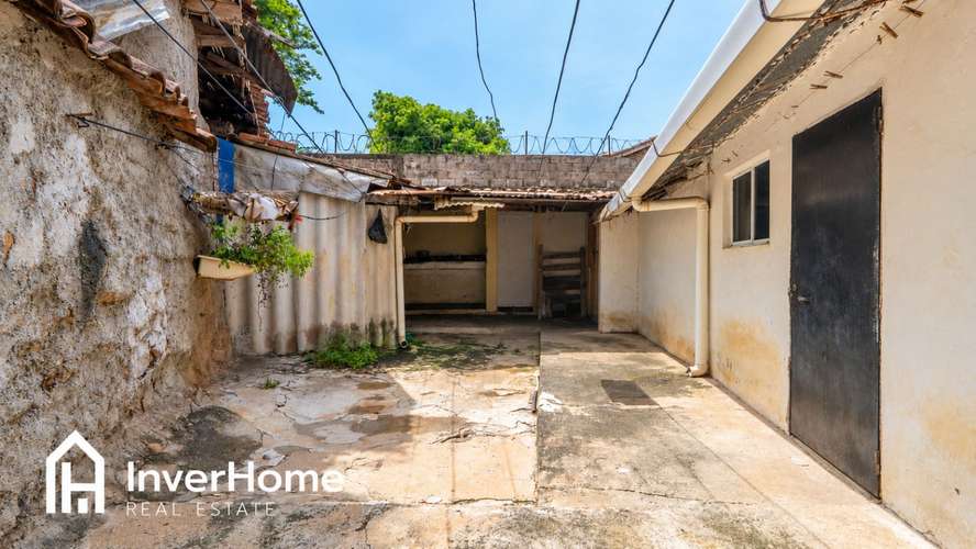 CASA CON  AMPLIO TERRENO EN VENTA, SUCHITOTO