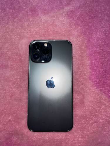 Se vende o se cambia iPhone 13 Pro max
