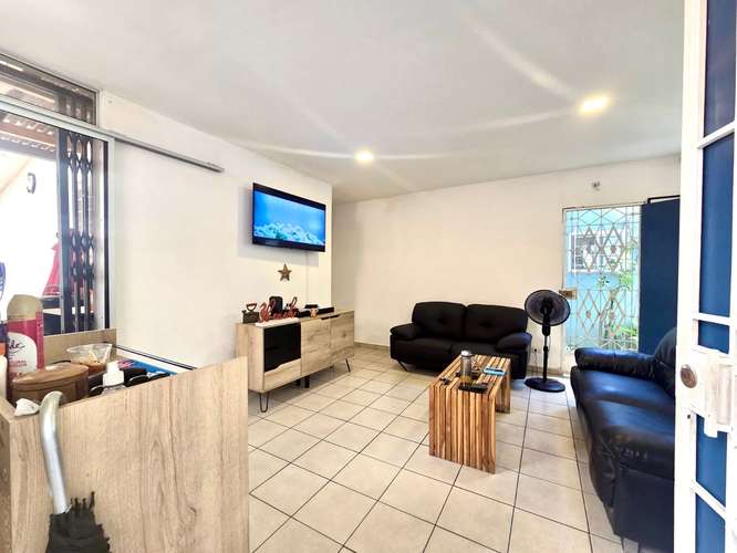 EN VENTA Colonia Centroamérica CASA DE 1 NIVEL + APARTAMENTO - Imagen 16