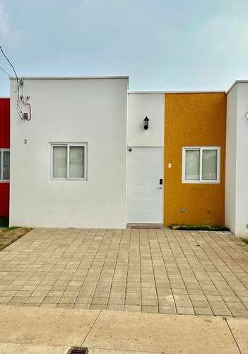 CASA AMUEBLADA EN RENTA