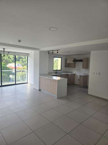  ¡Modernidad, Vista Espectacular y Ubicación Premium en Colonia Escalón! VENTA DIRECTA CON DUEÑO!