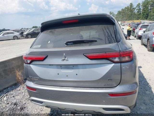 MITSUBISHI OUTLANDER SE 2022