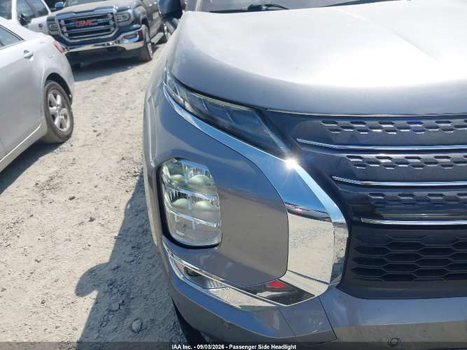MITSUBISHI OUTLANDER SE 2022