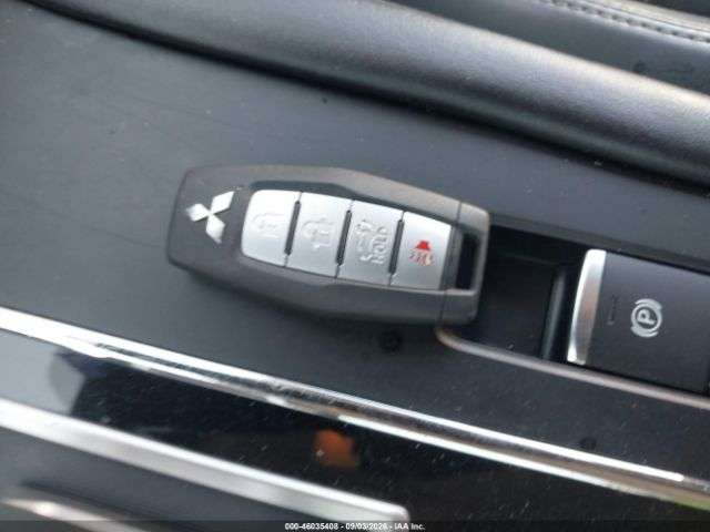 MITSUBISHI OUTLANDER SE 2022