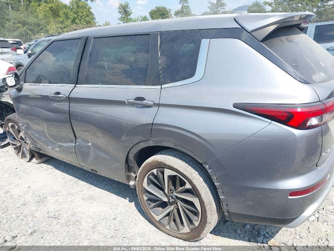 MITSUBISHI OUTLANDER SE 2022