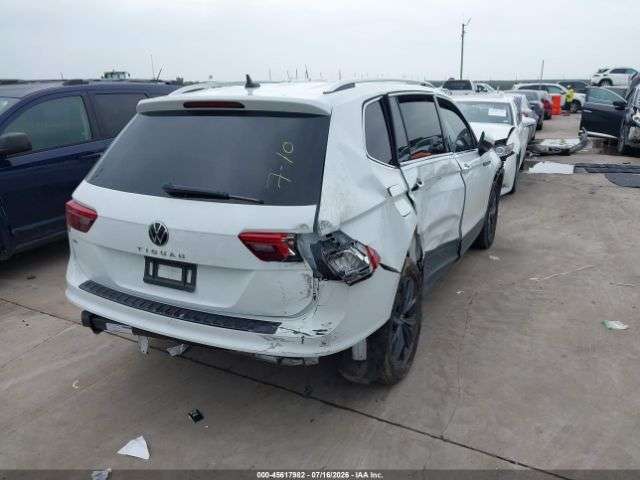 VOLKSWAGEN TIGUAN SE 2024