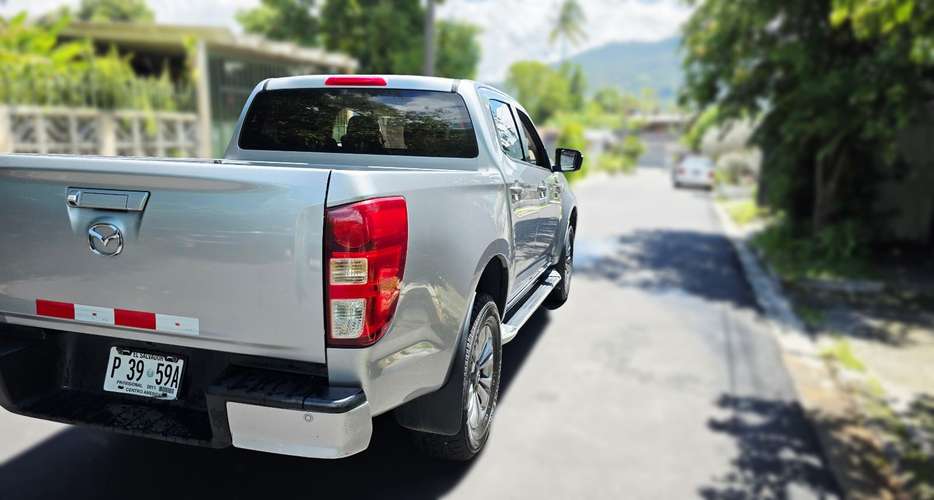 Mazda BT50 2024 de agencia | 1.9 Diésel Automática 4x4 Doble Cabina