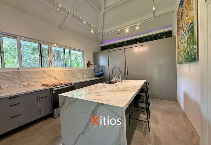 Venta de Casa en Lago de Coatepeque SG