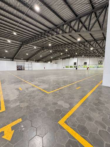 BODEGA INDUSTRIAL EN ALQUILER – PLAN DE LA LAGUNA - Imagen 4