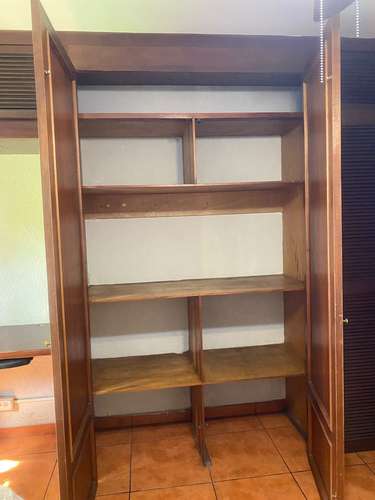 Sólo mujeres - Alquiler de habitaciones amuebladas en Antiguo Cuscatlán, frente a la Universidad UCA 