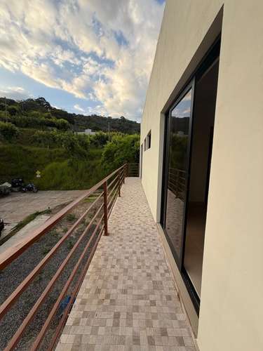 ¡Alquiler de Casa Amplia a estrenar en Nuevo Cuscatlán! 