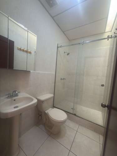 Casa con AMPLIO JARDIN en MIRAMAR. Zaragoza, Libertad - Imagen 8