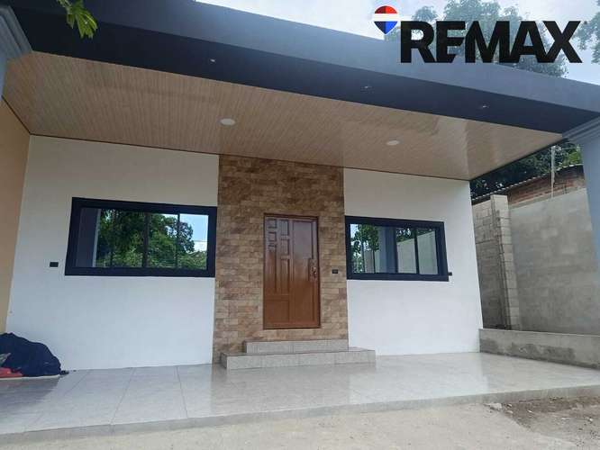 Hermosa y moderna casa familiar a estrenar, ubicada a tan solo 5 minutos de Metrocentro Lourdes. - Imagen 2