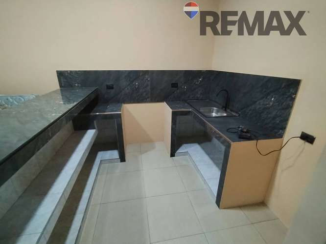 Hermosa y moderna casa familiar a estrenar, ubicada a tan solo 5 minutos de Metrocentro Lourdes. - Imagen 9