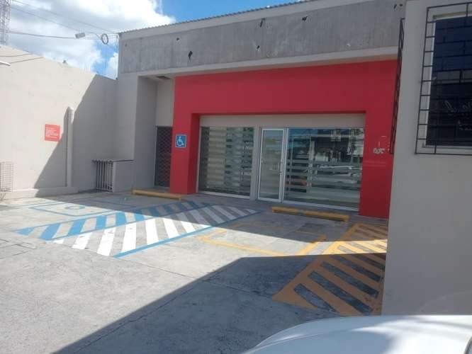 Se Alquila LOCAL comercial en Ciudad Merliot, Santa Tecla, con amplio estacionamiento.  - Imagen 2