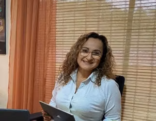 Xinia Casto