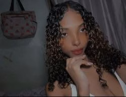 jonelis mina O