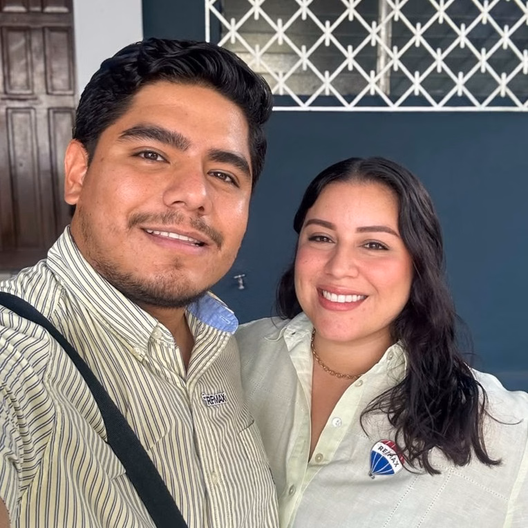 Los Cubías en REMAX