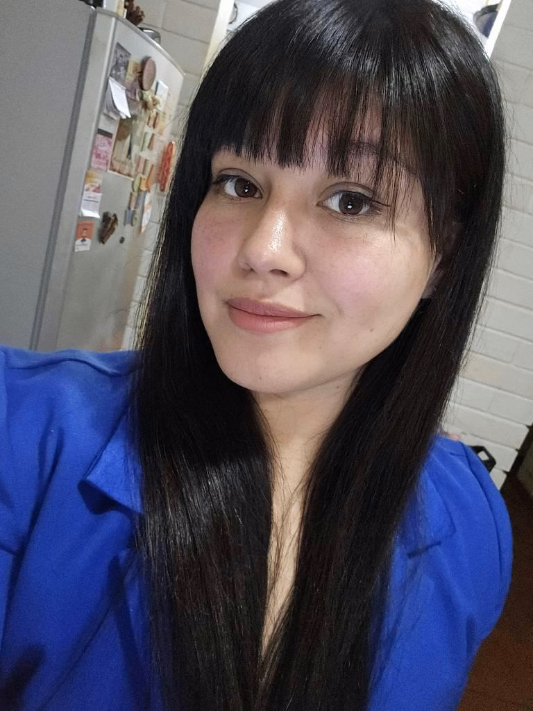 Melanie Paz