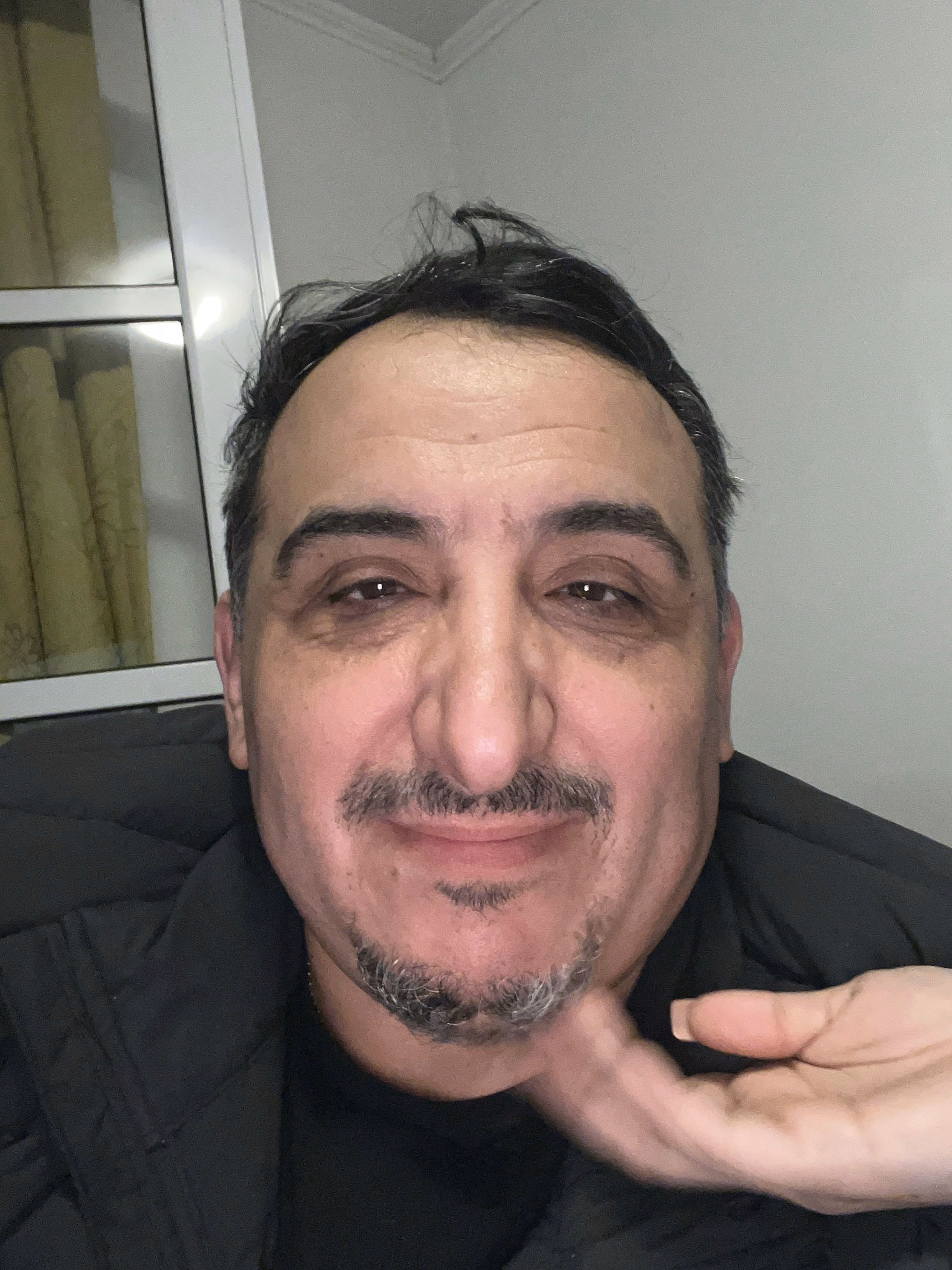 989231913