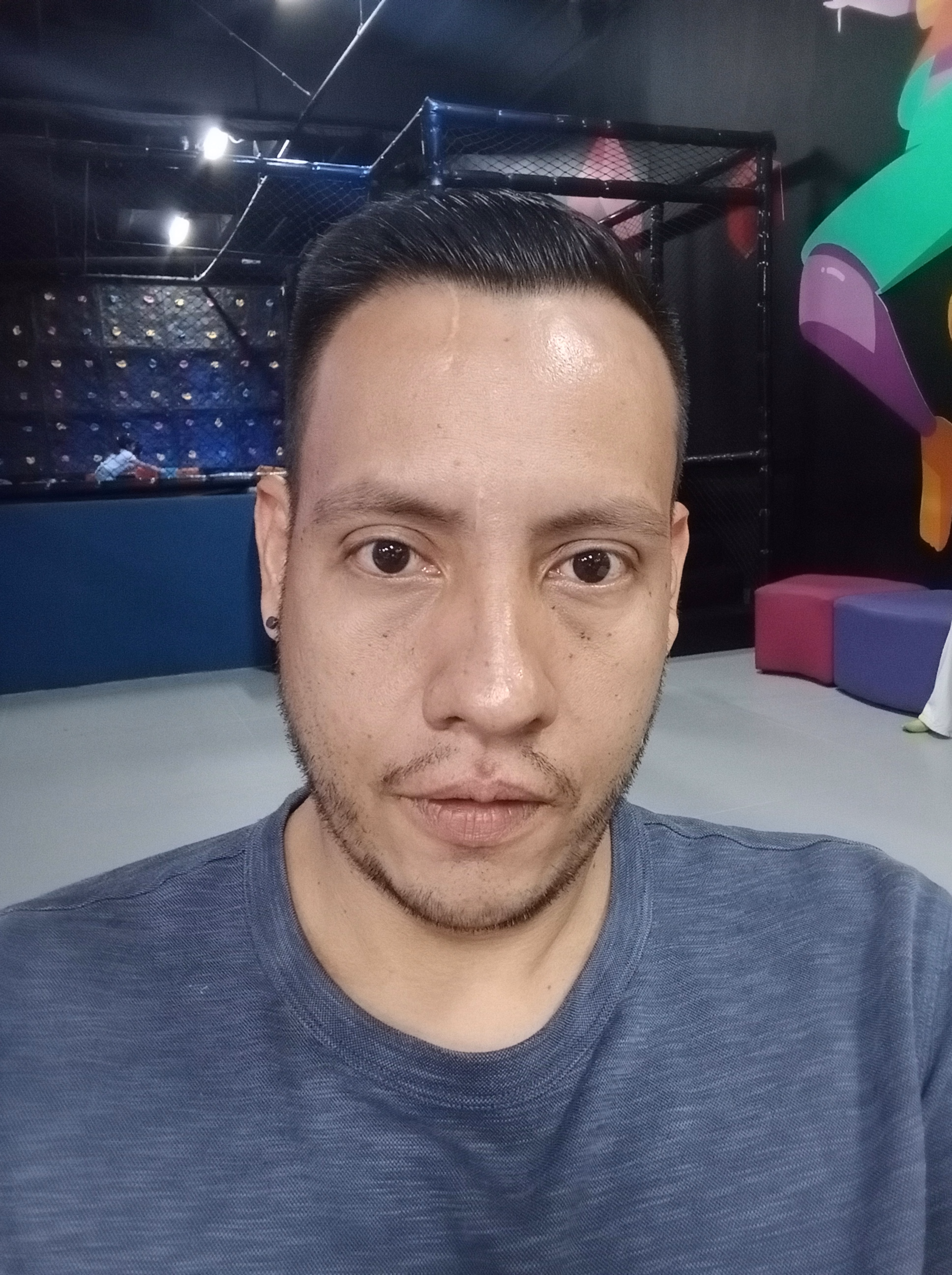 Roger Flores